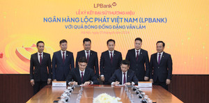 Thủ môn Đặng Văn Lâm làm Đại sứ thương hiệu LPBank