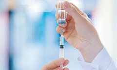 Đột quỵ, mắc ung thư vì tự ý dùng hormone chuyển giới