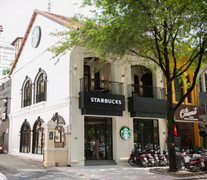 Ngoài Reserve Hàn Thuyên, Starbucks từng đóng nhiều cửa hàng ở trung tâm TP.HCM