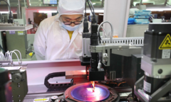 Trung Quốc mua kỷ lục 26 tỷ USD thiết bị chip phương Tây