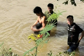 Tìm thấy thi thể nam sinh lớp 3 mất tích khi đi qua cầu tràn