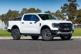 Hé lộ thông tin đầu tiên về Ford Ranger bản chạy điện