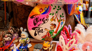 Lung linh sắc màu phố Hàng Mã dịp Trung thu 