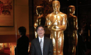 Đạo diễn Việt Nam đầu tiên được Hollywood tôn vinh là ai?