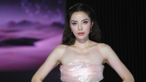 Thi Hoa hậu, Kỳ Duyên trả lời: 'Tôi chưa đọc hết một cuốn sách nào...'