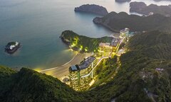 Du lịch 2/9: Giá vé máy bay tăng cao vẫn quét sạch, khách sạn hạng sang kín chỗ