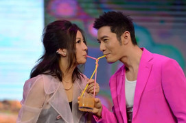 'Có một loại quan hệ mang tên Triệu Vy - Huỳnh Hiểu Minh'