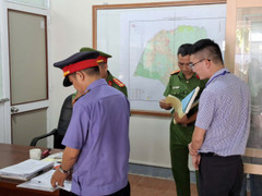 Bắt Giám đốc Chi nhánh Văn phòng đăng ký đất đai một huyện ở Đắk Lắk