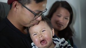 Nhốt bé gái khóc nhiều ở nhà vệ sinh máy bay, 2 phụ nữ Trung Quốc gây phẫn nộ