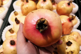 Mua lựu nên chọn quả tròn hay vuông?