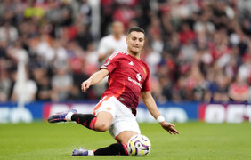 Trực tiếp bóng đá Man Utd 0-3 Liverpool: Cách biệt khó san lấp