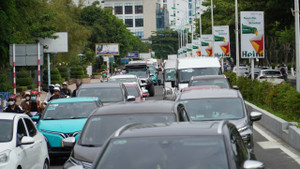 Muôn vẻ cảnh tắc nghẽn, 'cháy' phòng ở các điểm du lịch dịp lễ 2/9