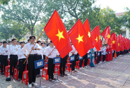 Bắc Ninh: Học sinh thị xã Quế Võ háo hức chào đón năm học mới