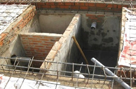 Rơi xuống hầm chứa nước thải của công ty, 2 công nhân tử vong