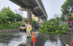 Phó Thủ tướng yêu cầu duy trì cấm đường, hạn chế người dân ra khỏi nhà