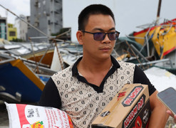 9X đau xót nhìn cơ ngơi 1.000m2 bị bão thổi bay, tay trắng sau một đêm