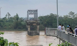 Trực tiếp: Hiện trường sập cầu Phong Châu ở Phú Thọ