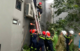 Cứu 7 người mắc kẹt trong đám cháy nhà ở Bắc Ninh