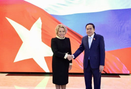 Chủ tịch Quốc hội hội đàm với Chủ tịch Hội đồng Liên bang Quốc hội Liên bang Nga