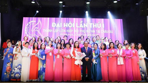 Liên hiệp Hội phụ nữ Việt Nam tại châu Âu hướng về quê hương