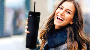 Mẹo làm sạch cốc có nắp và ống hút