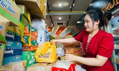 Người dân TP.HCM hướng về vùng lũ: 'Mỗi sự giúp đỡ, dù nhỏ nhưng đáng quý'