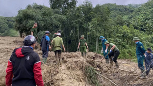 Lũ quét vùi lấp cả bản ở Lào Cai: 600 người tìm kiếm 70 nạn nhân mất tích
