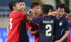 Cầu thủ Thái Lan tát Quế Ngọc Hải