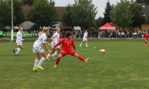 Tuyển nữ Việt Nam thắng đội bóng của Czech