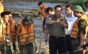 Thủ tướng Phạm Minh Chính đến Làng Nủ, chỉ đạo tìm kiếm người mất tích