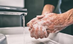 Cách vệ sinh cá nhân trong và sau mùa bão lũ