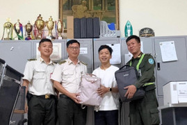 Hành khách bỏ quên ba lô chứa tài sản trị giá 150 triệu đồng ở sân bay