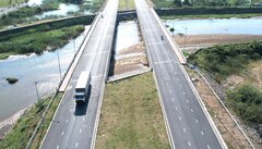 Các loại vạch kẻ đường cần phân biệt để tránh mất tiền phạt
