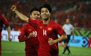 2 năm ngồi dự bị ở Nhật, Công Phượng khó vượt đỉnh chuyển nhượng của Quang Hải