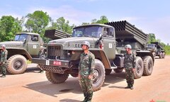 Dàn xe Pháo binh luyện tập chuẩn bị tham gia diễu binh, diễu hành