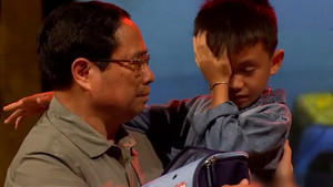 Chưa bao giờ nước mắt lại rơi nhiều thế vì người dân bị nạn bão lũ