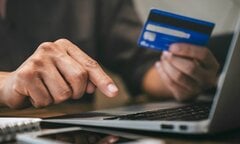 Bỗng dưng nhận được tiền trong tài khoản, nên làm gì? 