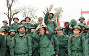 Chủ tịch Vĩnh Phúc: Chú trọng gọi nhập ngũ người tốt nghiệp đại học, con cán bộ