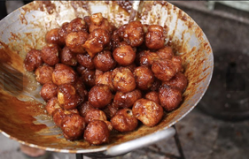 Những quán bánh rán ngon lâu năm tại Hà Nội