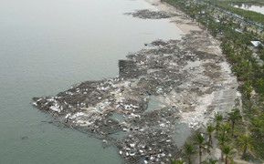 Núi rác uy hiếp môi trường Vịnh Hạ Long: Quảng Ninh xử lý thế nào?