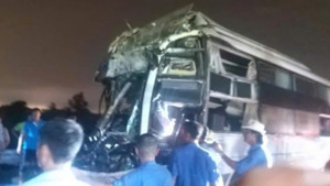 Xe khách tông xe đầu kéo tại cao tốc Vĩnh Hảo - Phan Thiết, 13 người thương vong