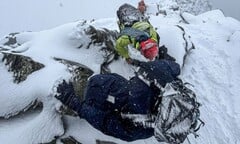 14 giờ giải cứu hai nhà leo núi Việt Nam kẹt trên đỉnh Matterhorn hơn 3.500 m