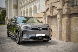 Chốt cọc VinFast VF 9, chủ xe bất ngờ nhận quà khủng lên tới 482 triệu đồng