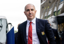 Giám đốc Man Utd giao KPI cực khó cho Erik Ten Hag