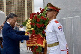 Tổng Bí thư, Chủ tịch nước Tô Lâm tưởng niệm Anh hùng dân tộc Cuba Jose Marti
