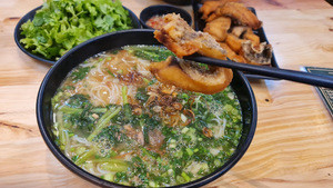 Những quán bún cá chấm ngon nổi tiếng ở Hà Nội