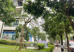 Bé trai 5 tuổi ở Hà Nội rơi từ tầng 22 chung cư xuống đất tử vong