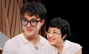 Con trai Công Lý - Thảo Vân: Bạn gái của em lâu không đến chơi, mẹ sẽ nhắc