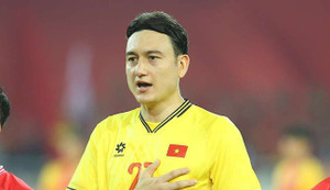 Những vụ chuyển nhượng 'cạn lời' kéo lùi bóng đá Việt Nam?