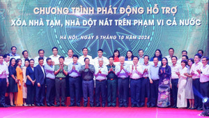 Trực tiếp: Chương trình phát động ủng hộ xóa nhà tạm, nhà dột nát trên cả nước